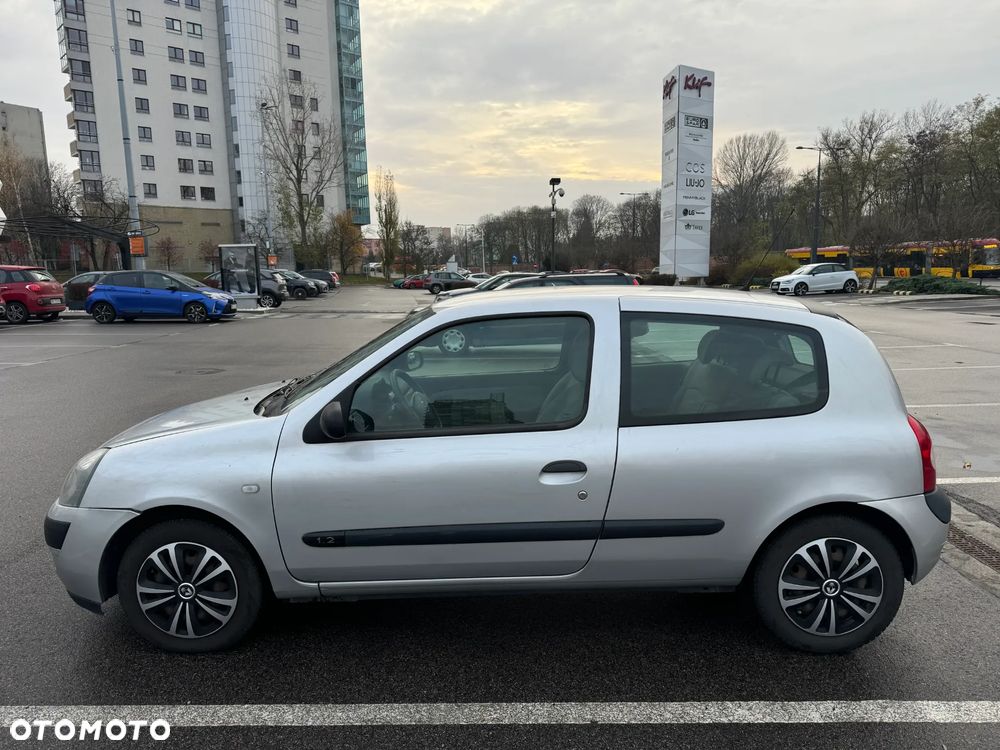 Renault Clio - 7