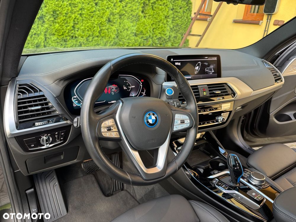 BMW iX3 80kWh Impressive - 26