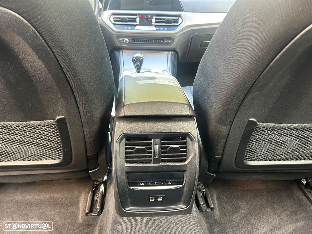 BMW 320 d Auto - 54
