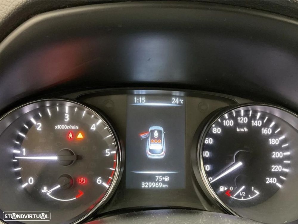 Nissan Qashqai 1.6 dCi Visia 4x4i - 7