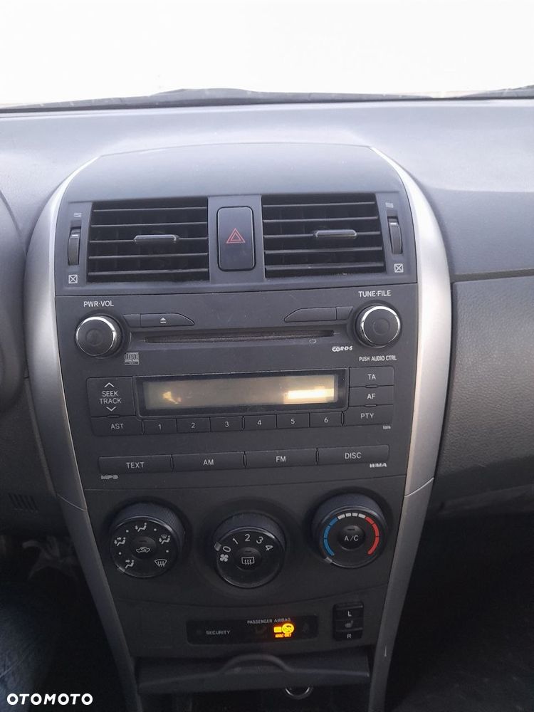 Toyota Corolla 1.4 VVT-i Luna - 6