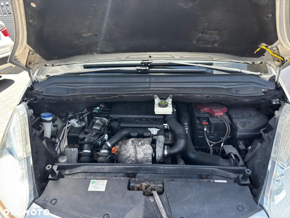 Citroën C4 Picasso - 12