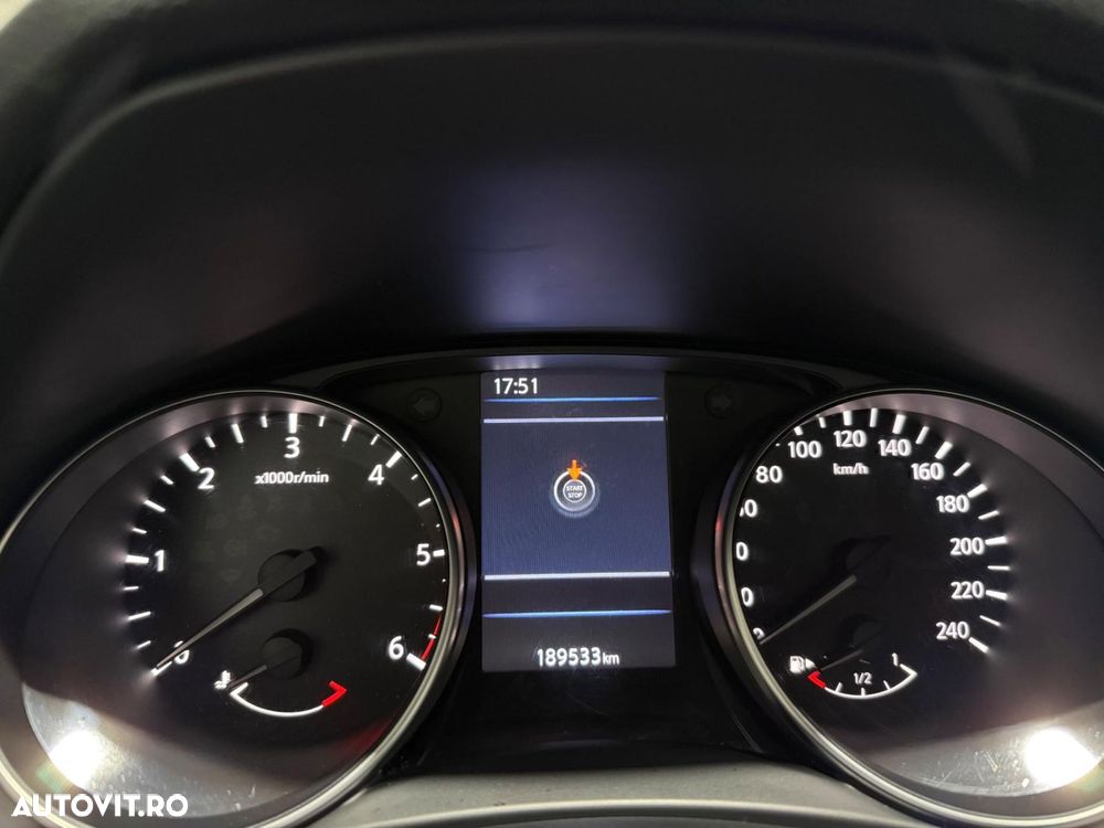 Nissan Qashqai 1.7 dCi Xtronic ALL-MODE 4x4i TEKNA - 9