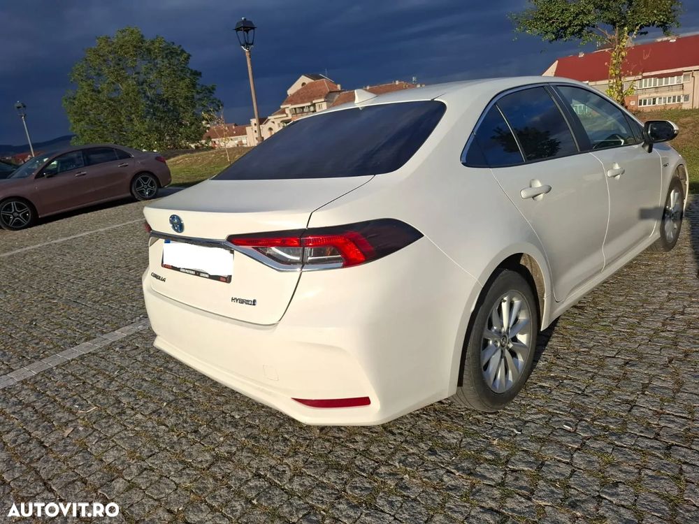 Toyota Corolla Sedan 1.8 HSD Dynamic - 14