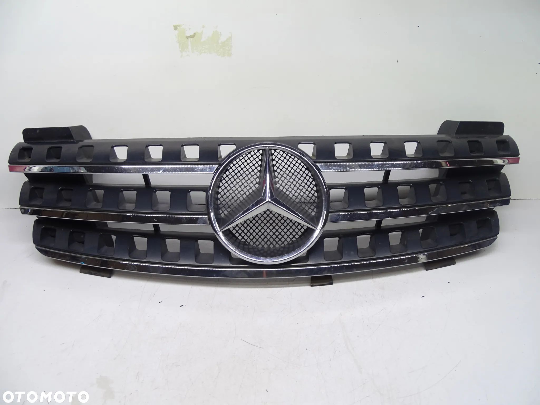 Mercedes ML W164 Grill Atrapa 1648880241 - 1