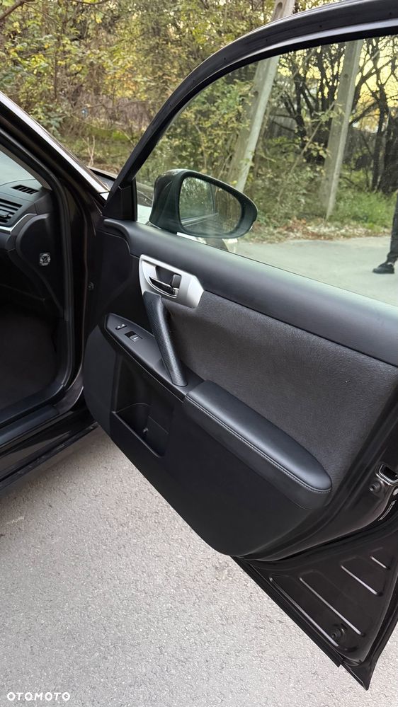 Lexus CT - 13