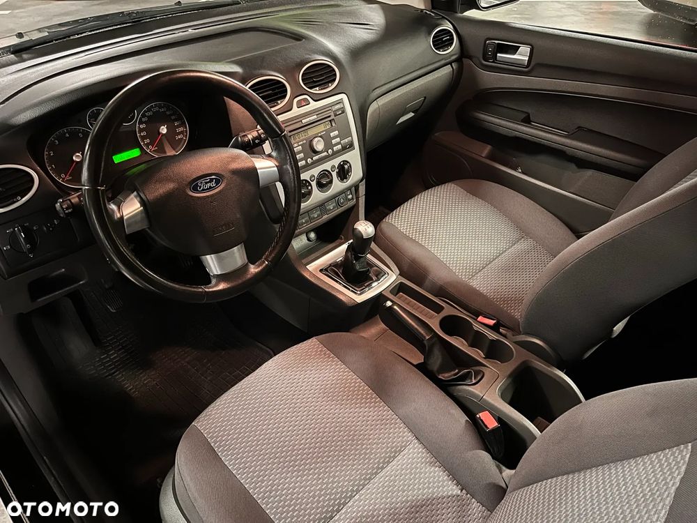 Ford Focus 1.4 Trend - 6