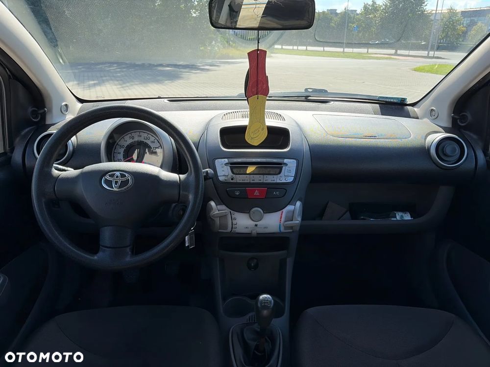 Toyota Aygo - 13