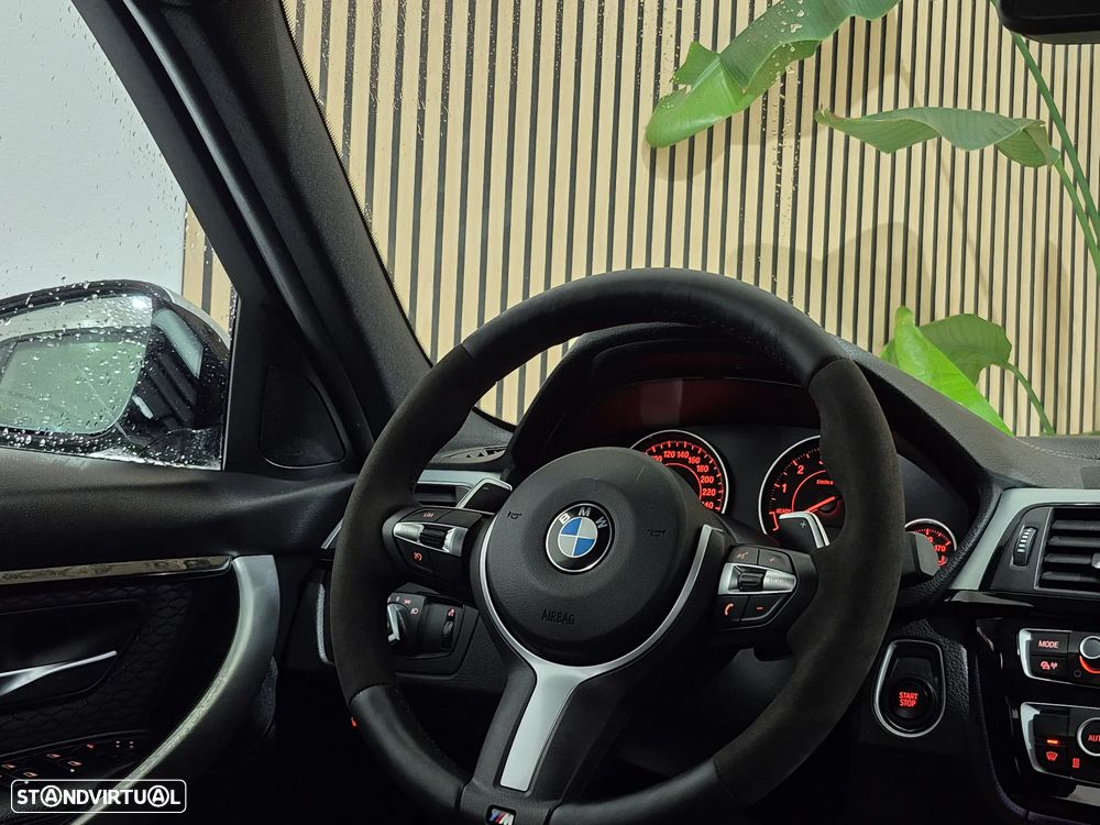 BMW 330 e iPerformance Pack M - 15