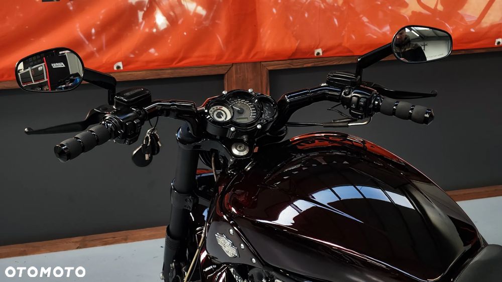 Harley-Davidson V-Rod Muscle - 32