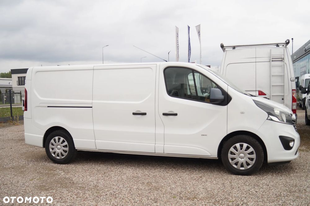 Opel Vivaro - 8