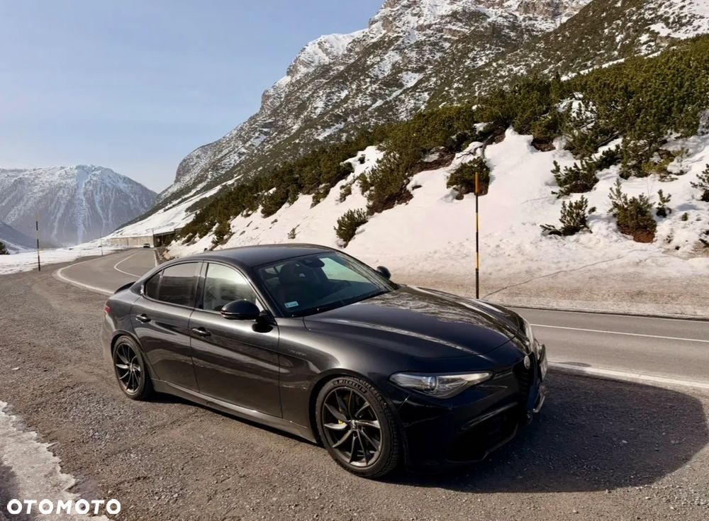 Alfa Romeo Giulia 2.0 Turbo Veloce Q4 - 24