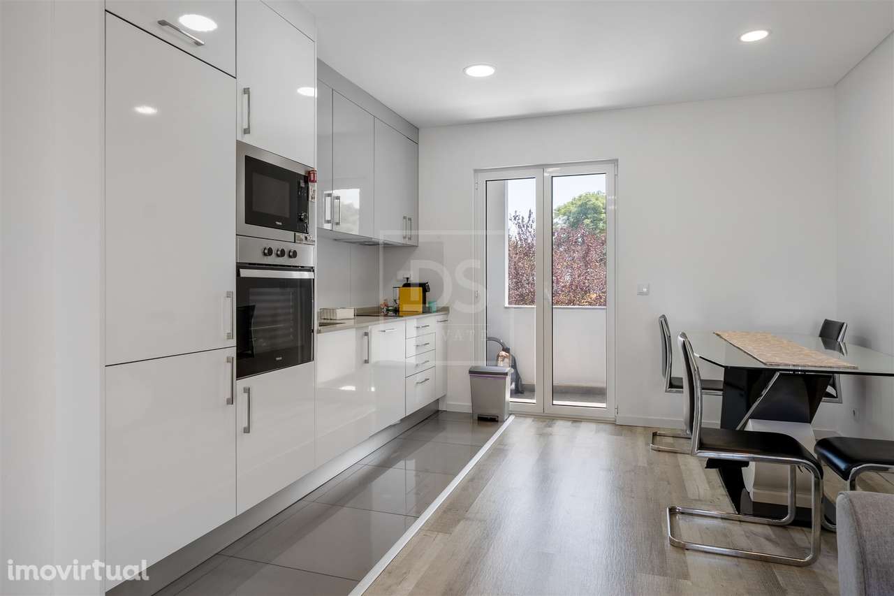 Andar de Moradia T2+1 no Seixal | Luz, Privacidade e um Ambiente Conte - Grande imagem: 3/25