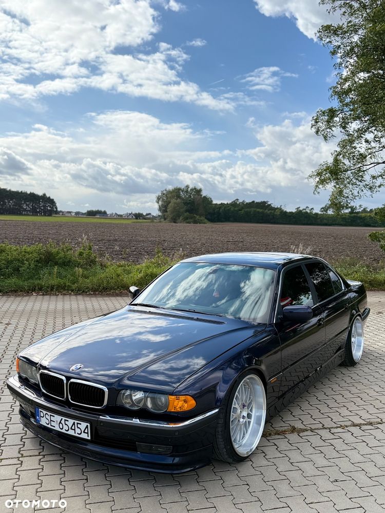 BMW Seria 7 740i - 1