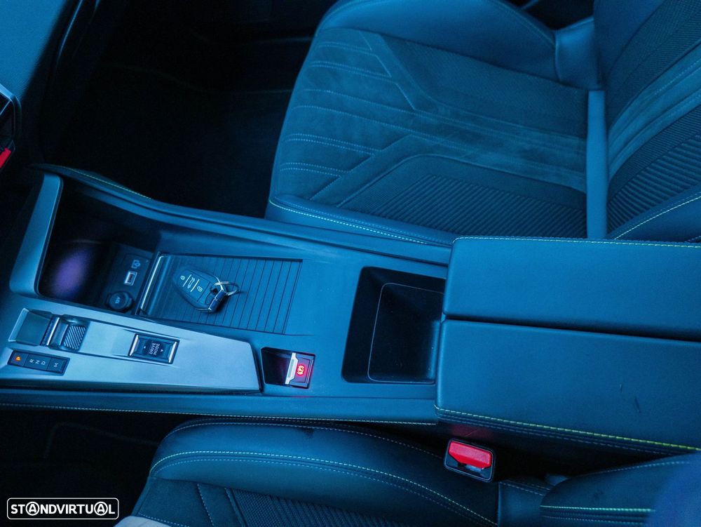 Peugeot 408 1.2 PureTech GT EAT8 - 22