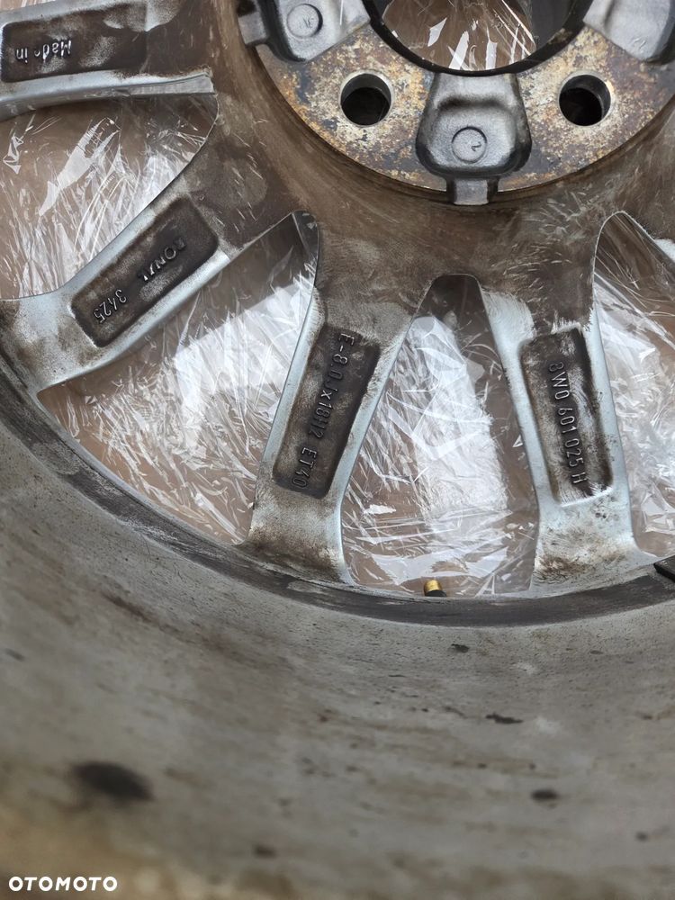 Felga aluminiowa Audi A4 S4 B9 18 Cali 8W0601025H E-8.0Jx18H2 ET 40 - 17