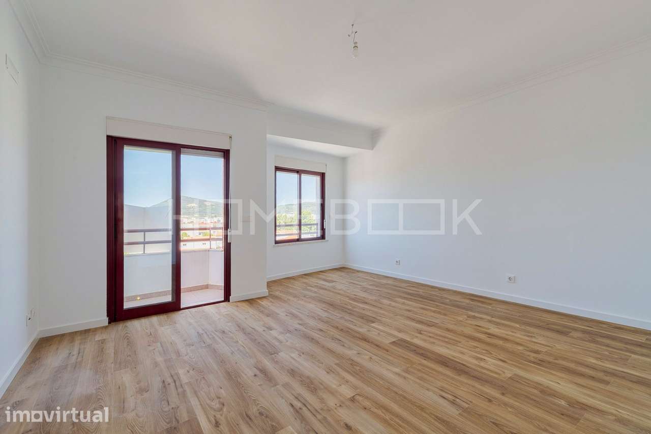 Apartamento T3 Renovado, vista rio e serra, em Setúbal - Grande imagem: 2/27