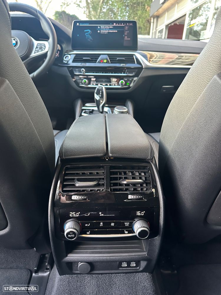 BMW 530 e Line Luxury - 11