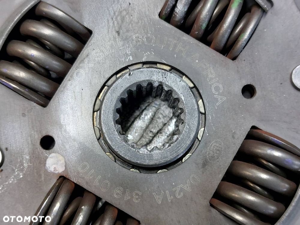 SPRZĘGŁO TARCZA + DOCISK + ŁOŻYSKO OPOROWE AGILA A 1.2 16V - 4