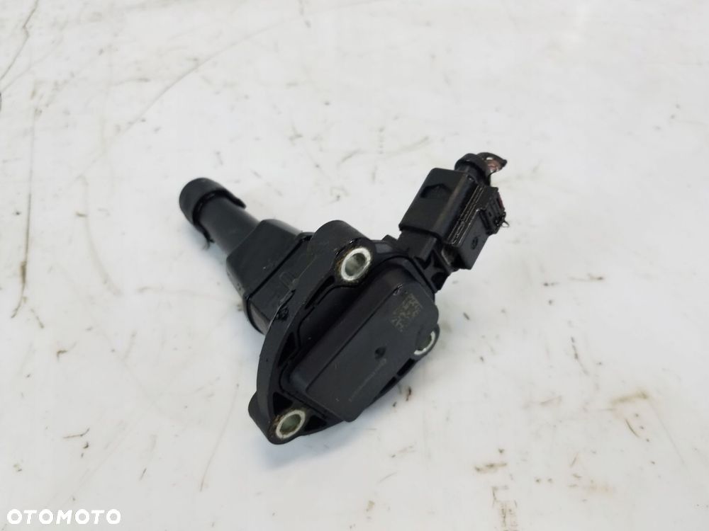 czujnik oleju audi a5 8t lift 1.8 tfsi 03f907660c - 2