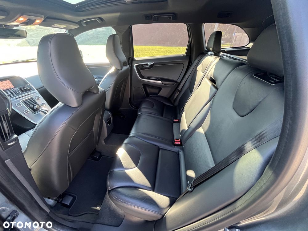 Volvo XC 60 D4 Geartronic Summum - 13