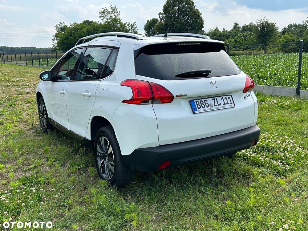 Peugeot 2008 1.6 e-HDi Allure S&S - 9
