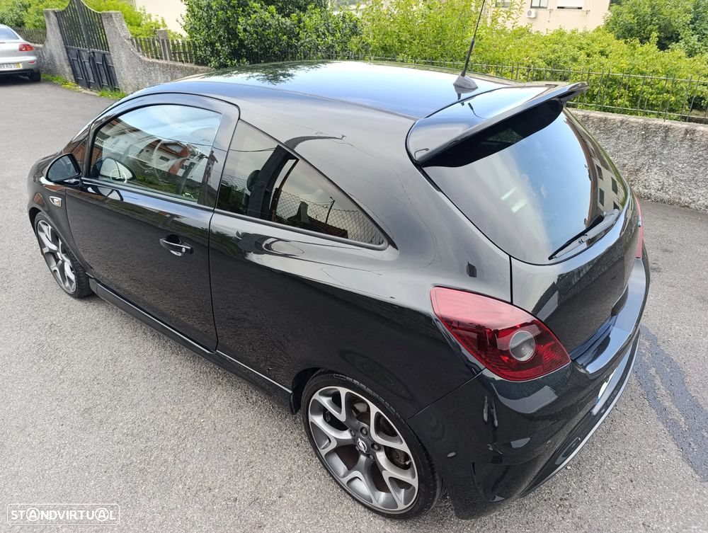 Opel Corsa 1.6 Turbo OPC - 3