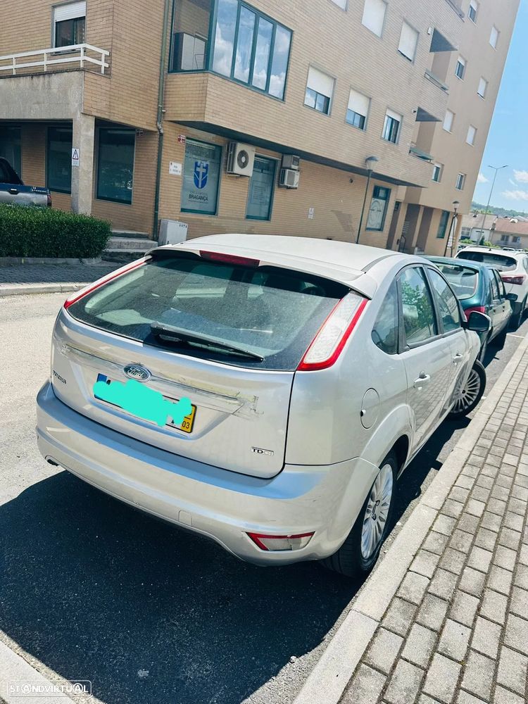 Ford Focus - 8