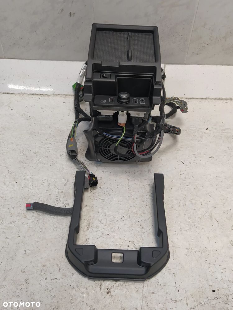 RANGE ROVER SPORT L494 VOGUE L405 LODÓWKA KONSOLI CENTRALNEJ ŚRODKOWEJ AUX USB ŁADOWARKA 12V KOMPLETNE ORYGINAŁ - 2