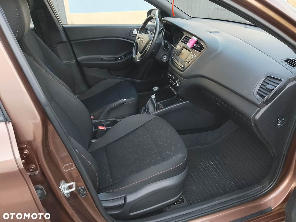 Hyundai i20 - 11