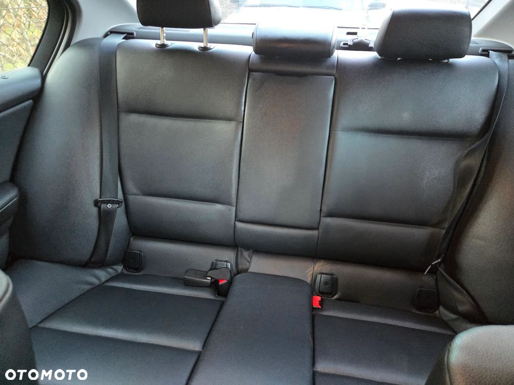 BMW Seria 3 - 16
