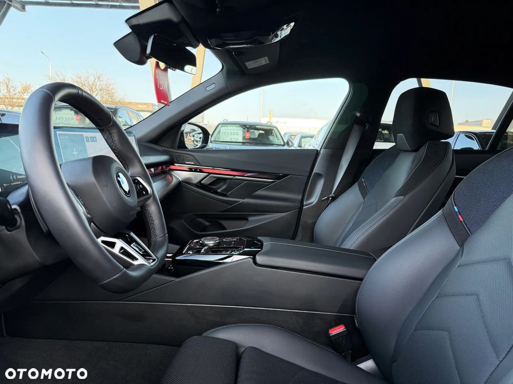 BMW Seria 5 520i - 27