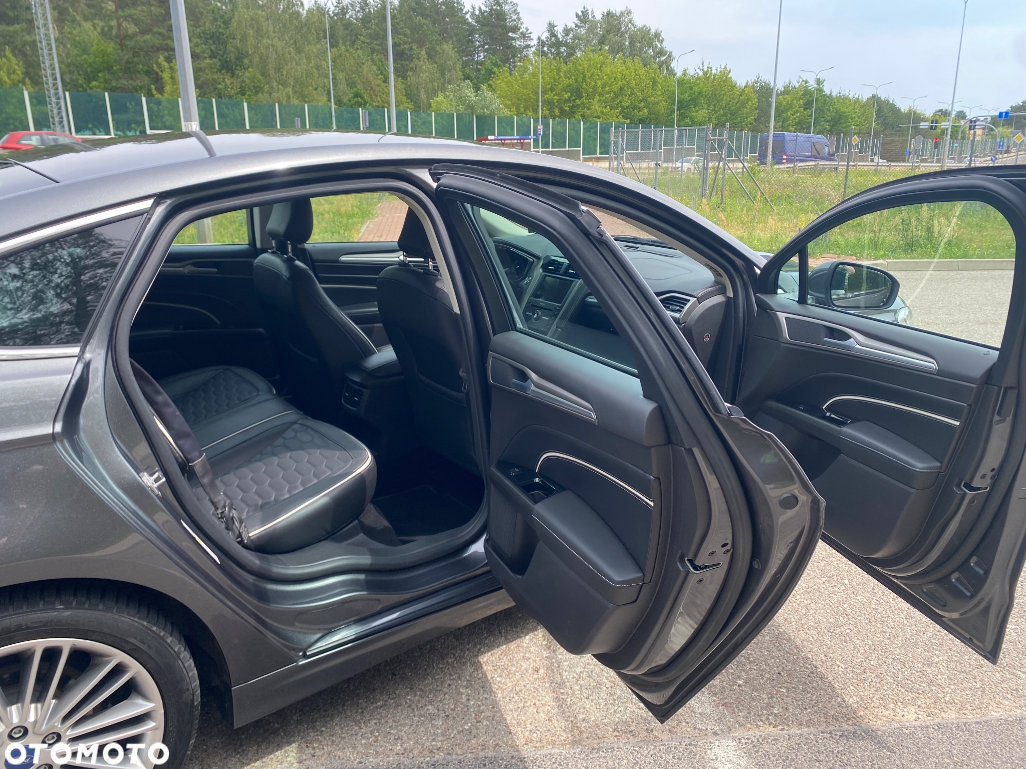 Ford Mondeo Vignale 2.0 Hybrid - 23