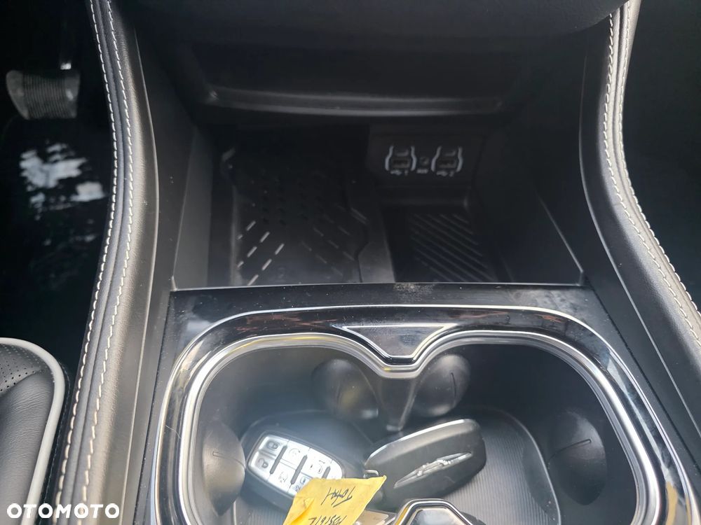 Chrysler Pacifica - 23