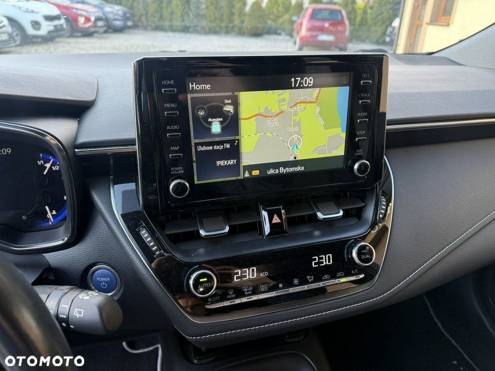 Toyota Corolla 1.8 Hybrid Comfort - 17