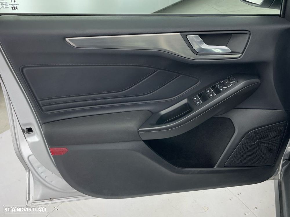 Ford Focus SW 1.0 EcoBoost Titanium - 18