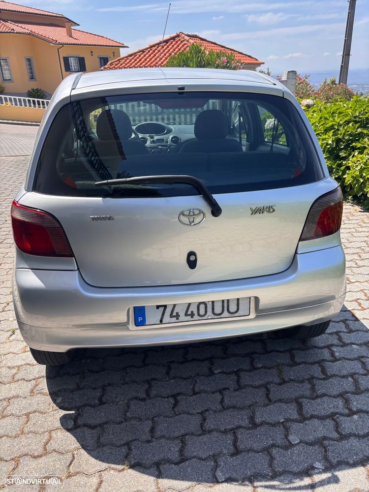 Toyota Yaris 1.0 Terra DA+ABS+CD - 4