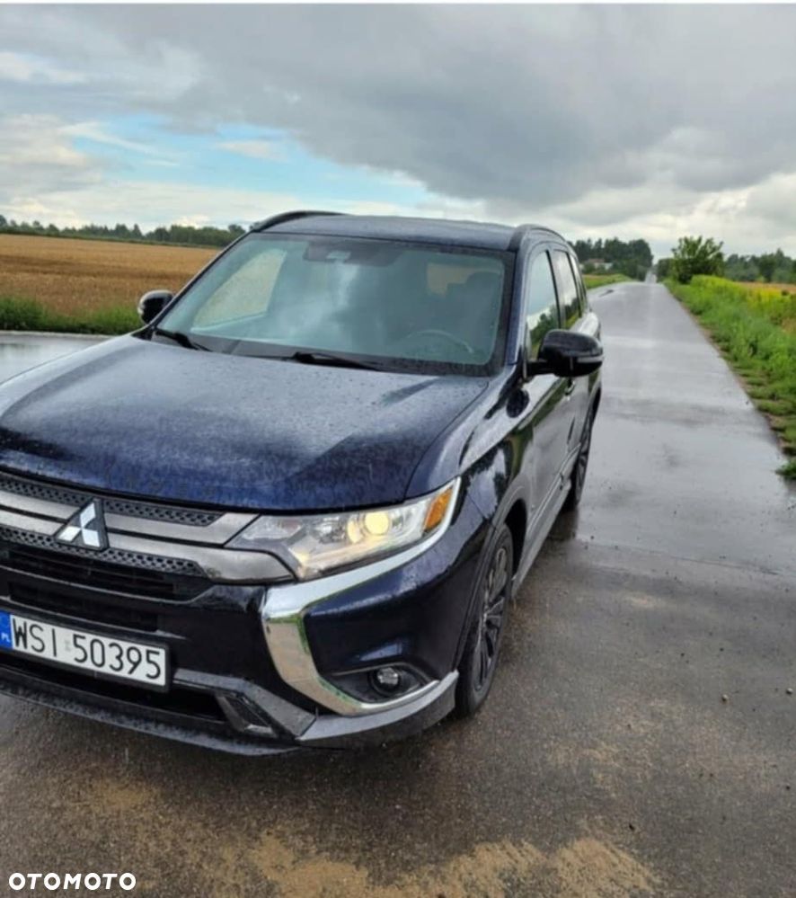 Mitsubishi Outlander - 4
