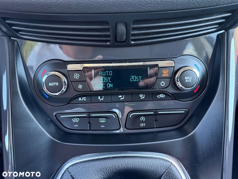 Ford Kuga 1.5 EcoBoost 2x4 Titanium - 15