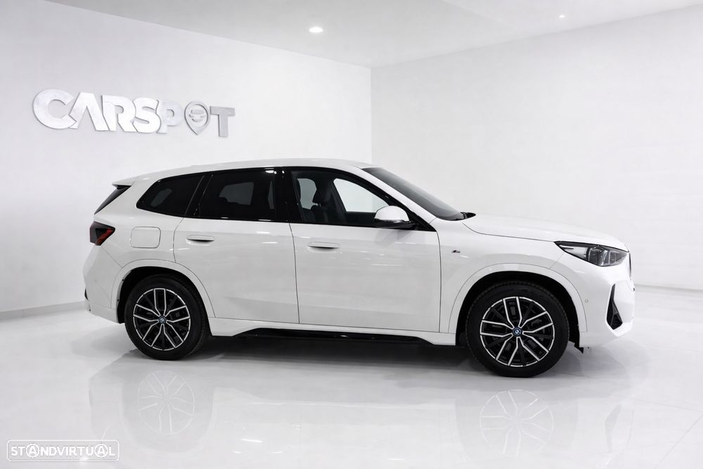 BMW iX1 xDrive30 Pack Desportivo M - 5