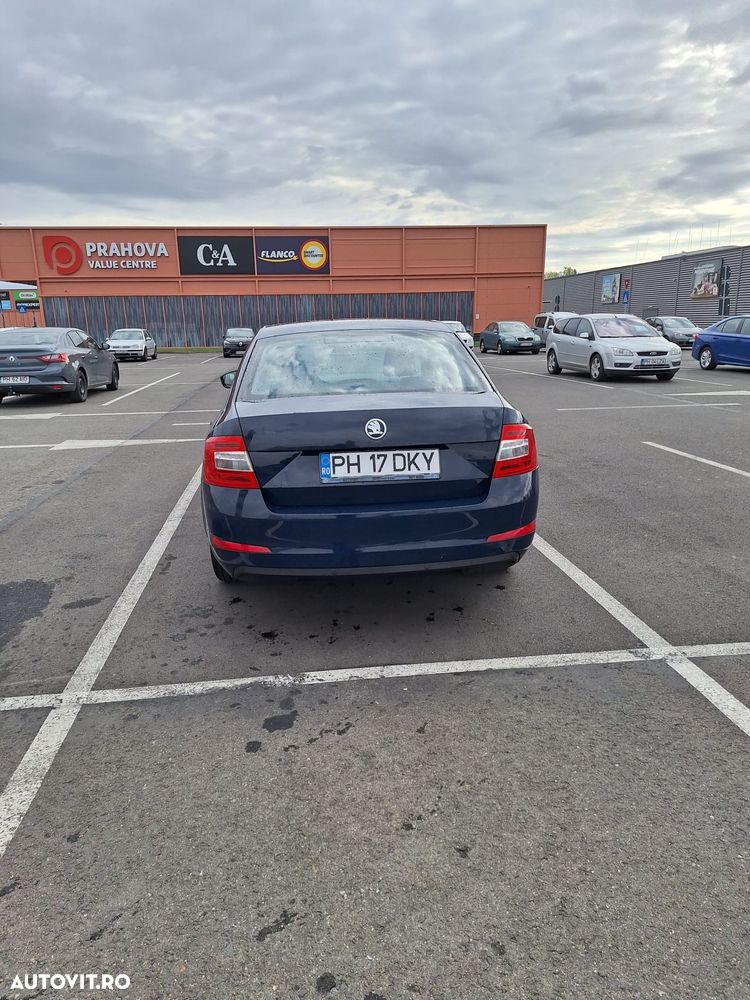 Skoda Octavia 2.0 TDI STYLE DSG - 3