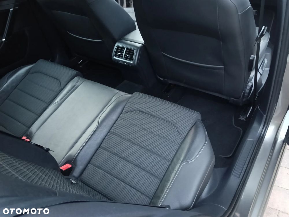 Volkswagen Golf 1.4 TSI BMT Highline Perfectline - 16