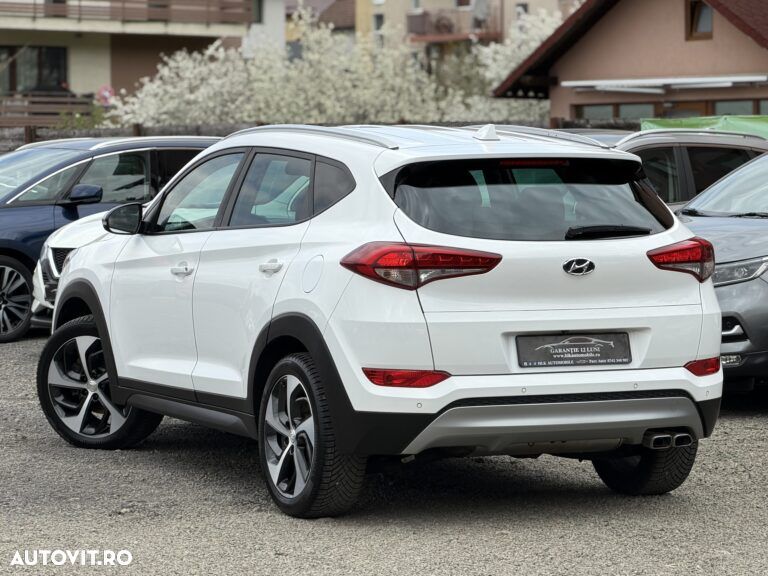 Hyundai Tucson 2.0 CRDI 4WD Advantage - 11