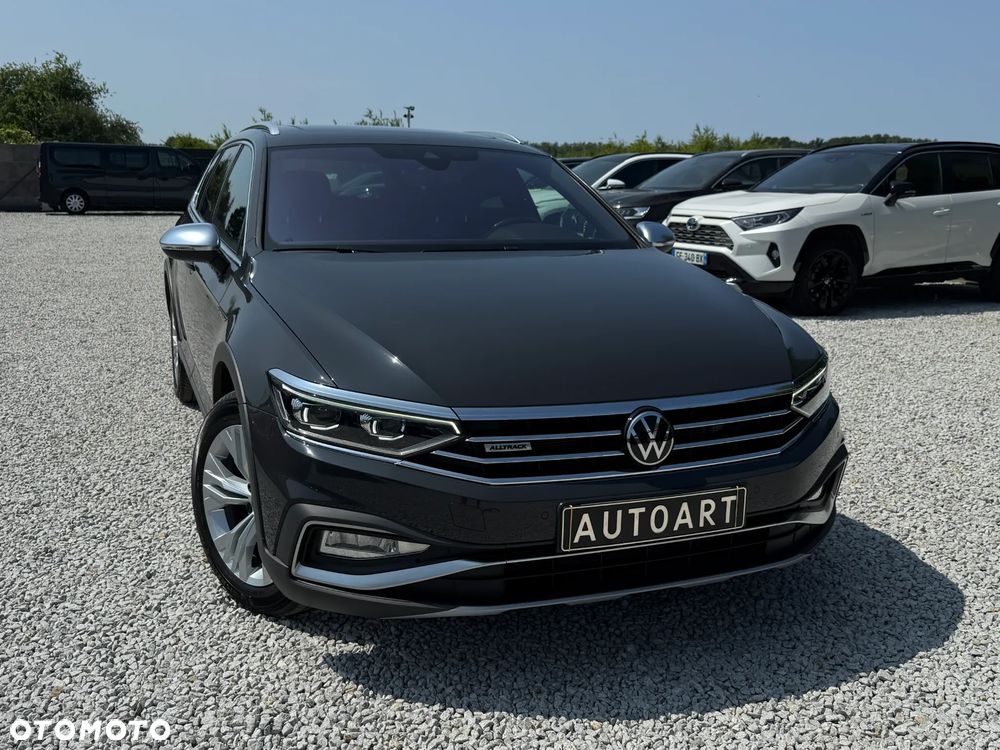 Volkswagen Passat Alltrack 2.0 TDI SCR DSG 4Motion - 27