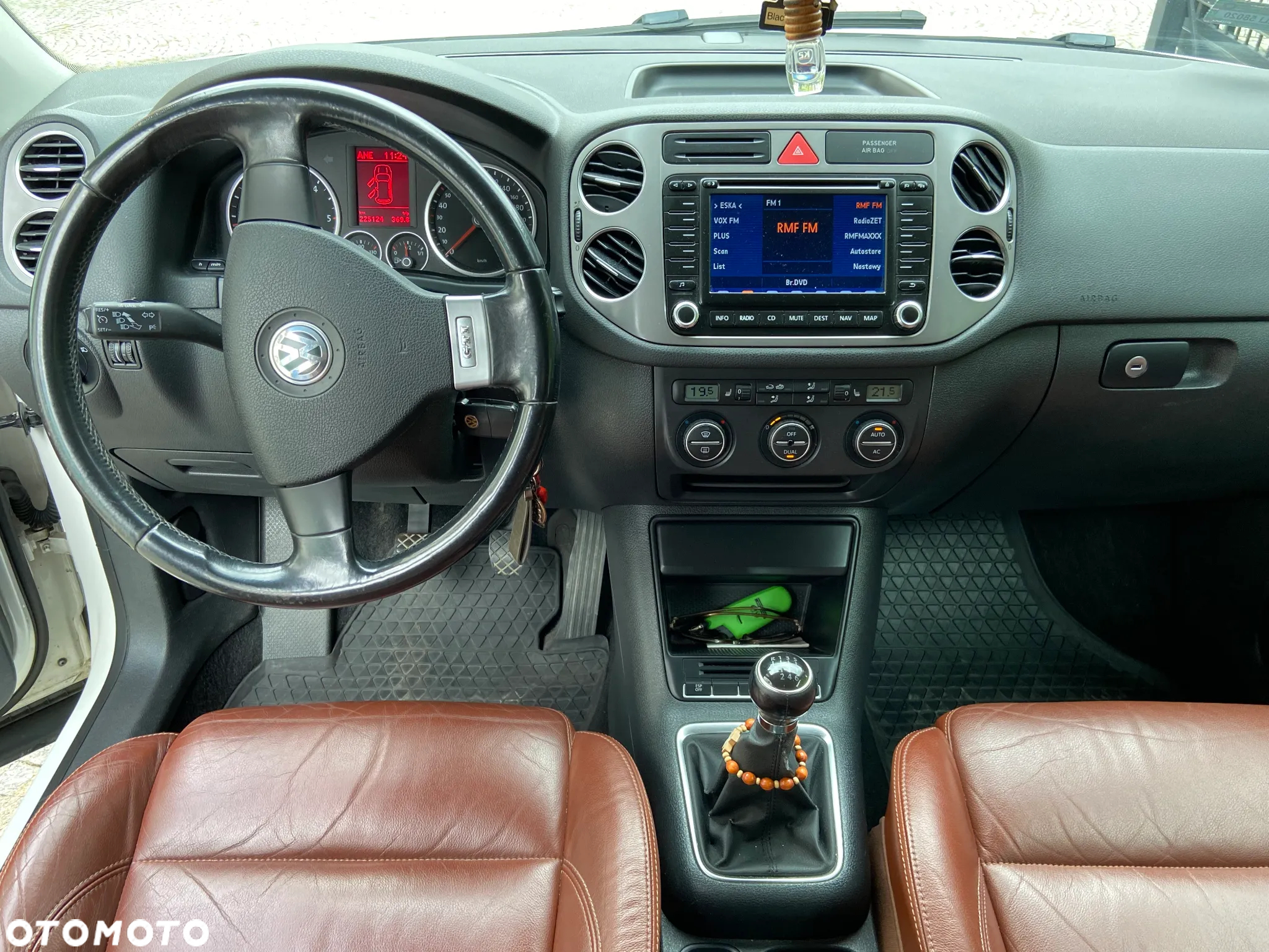 Volkswagen Tiguan 2.0 TDI 4Mot Perfectline R-Style - 5