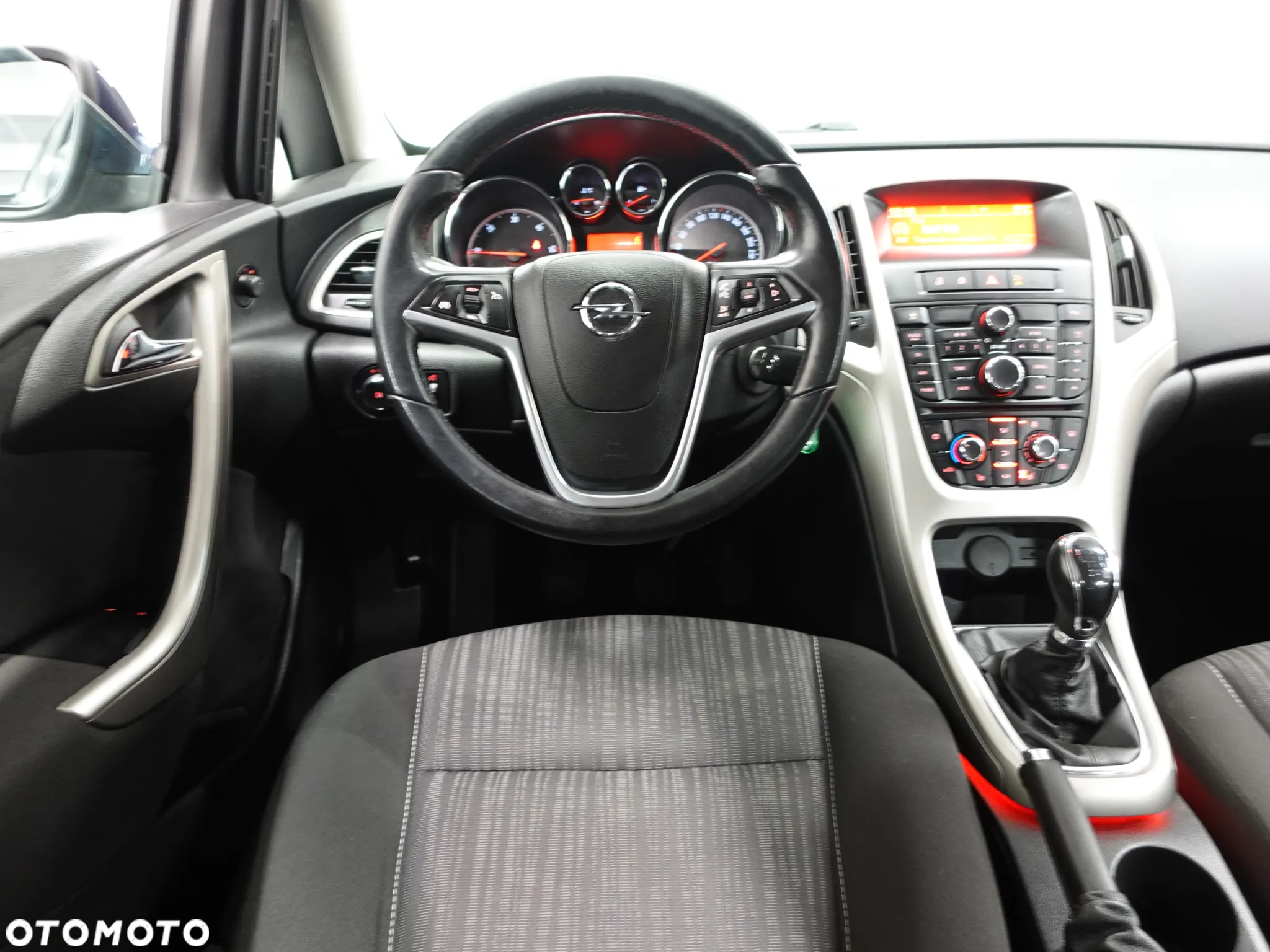 Opel Astra 2.0 CDTI DPF Edition - 30