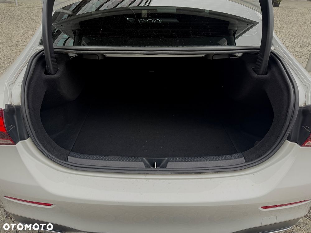 Mercedes-Benz Klasa A 220 4Matic 7G-DCT AMG Line - 28