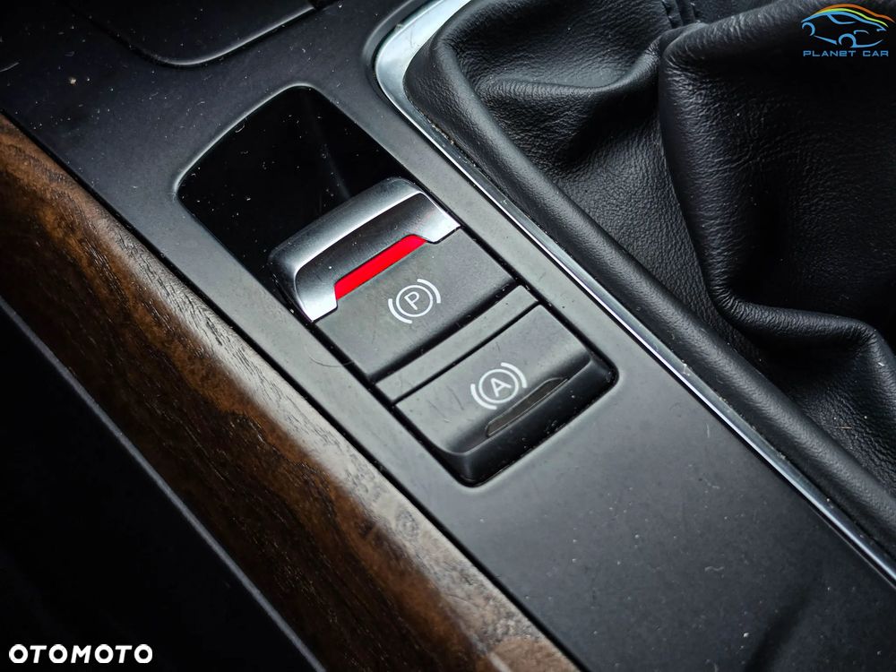 Audi A4 Avant 2.0 TDI DPF clean diesel quattro S line Sportpaket - 29