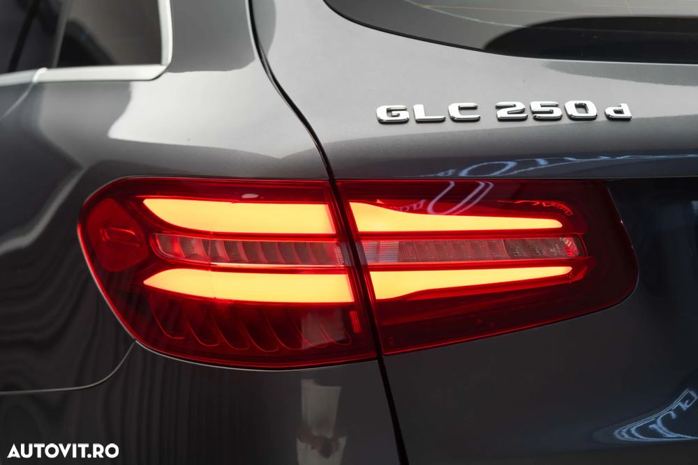 Mercedes-Benz GLC 250 d 4MATIC 9G-TRONIC AMG Line - 12