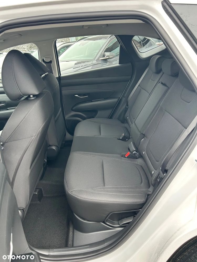 Hyundai Tucson 1.6 T-GDi HEV Modern 2WD - 11